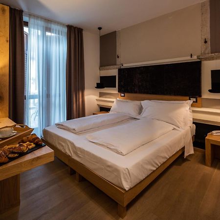 Albergo Caffe Centrale เมซโซโคโรนา ภายนอก รูปภาพ