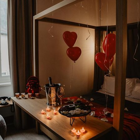 Albergo Caffe Centrale เมซโซโคโรนา ภายนอก รูปภาพ