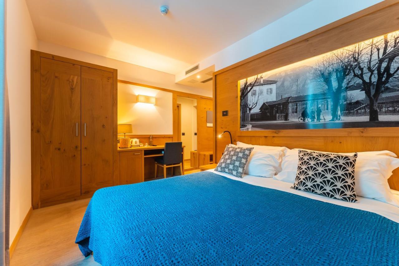 Albergo Caffe Centrale เมซโซโคโรนา ภายนอก รูปภาพ