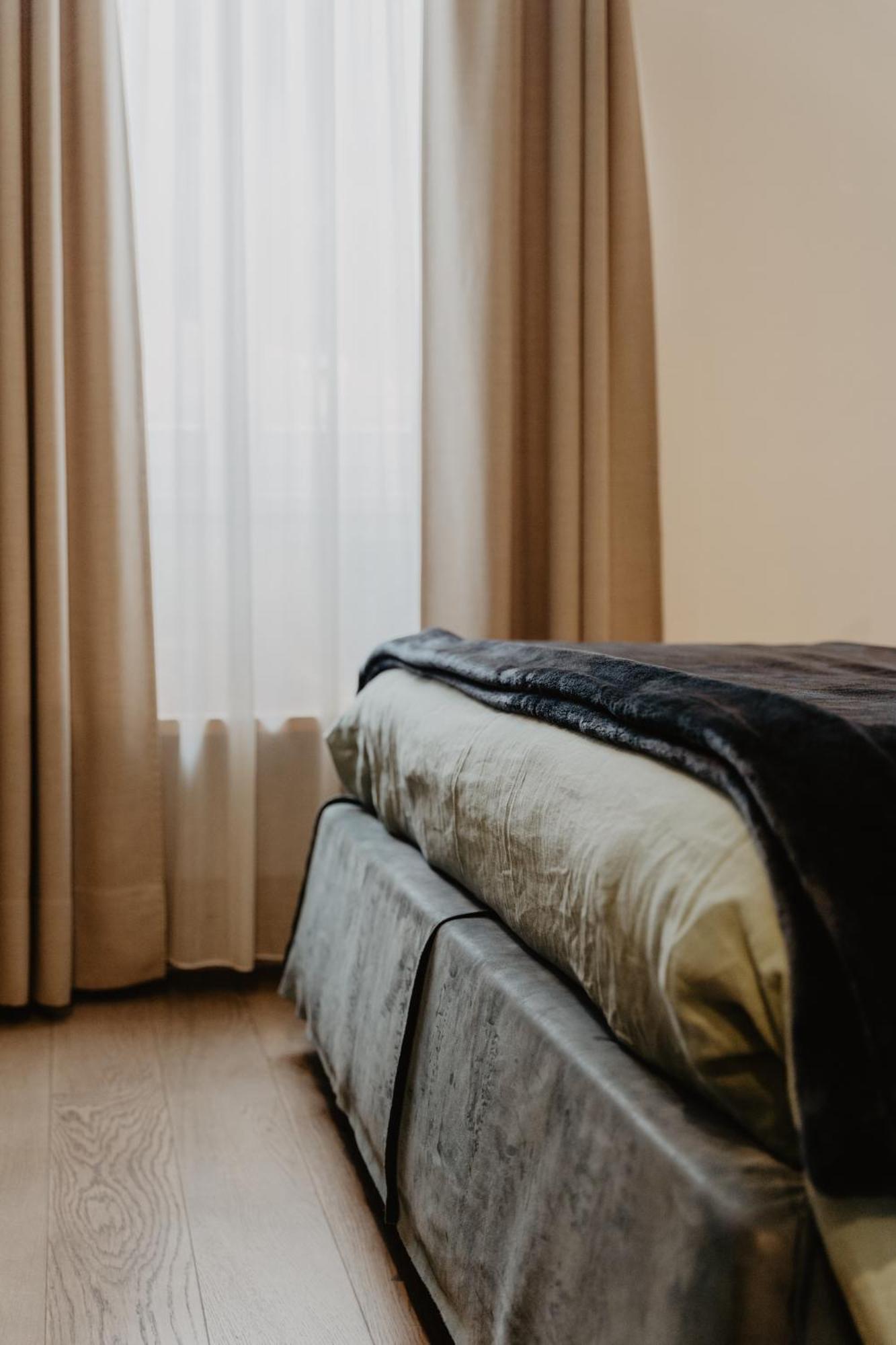 Albergo Caffe Centrale เมซโซโคโรนา ภายนอก รูปภาพ
