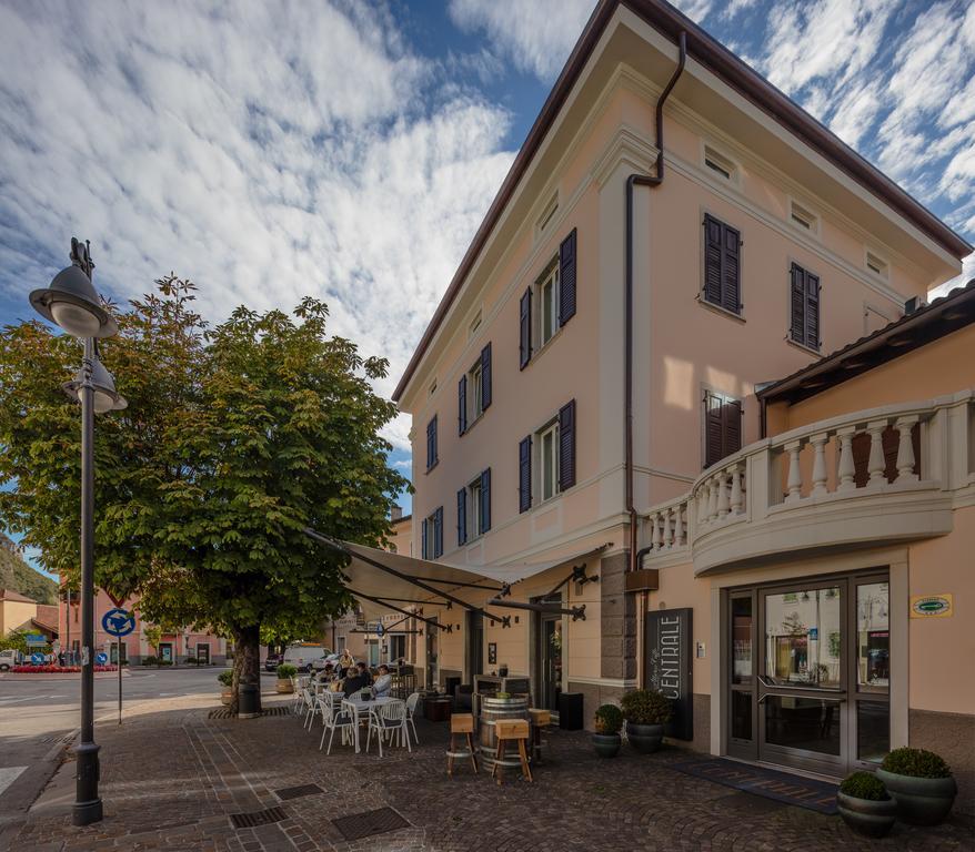 Albergo Caffe Centrale เมซโซโคโรนา ภายนอก รูปภาพ
